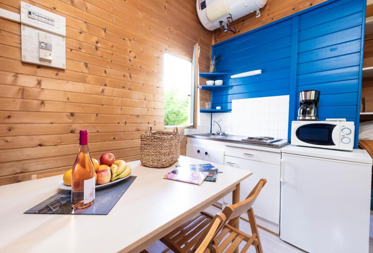 Camping Le Lac Des Sapins Cublize Exterior photo